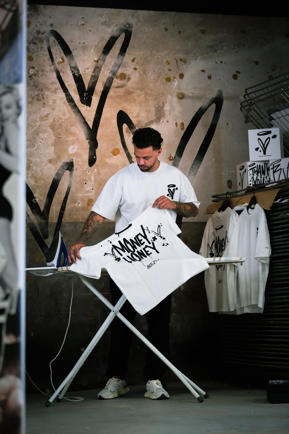 Money Honey – Ltd. Edition Tee